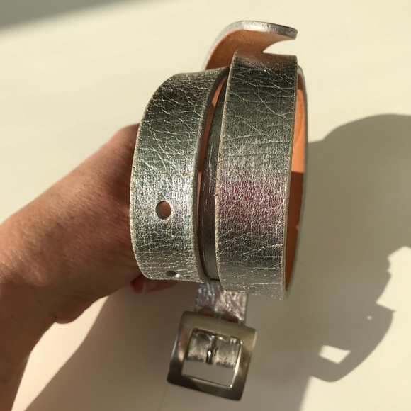 ⚡️NYE SALE⚡️ Brave Skinny Silver Metallic Belt - Picture 7 of 7